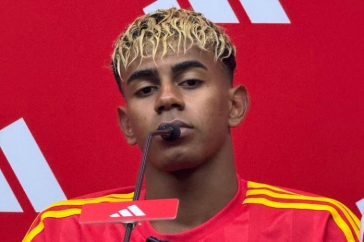 在现场｜亚马尔专访：梅西是历史最佳之一 我目标就是夺得世界杯