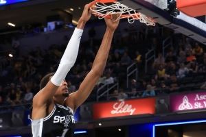 名记:文班亚马就像外星人 NBA近20年从未有过这种球员